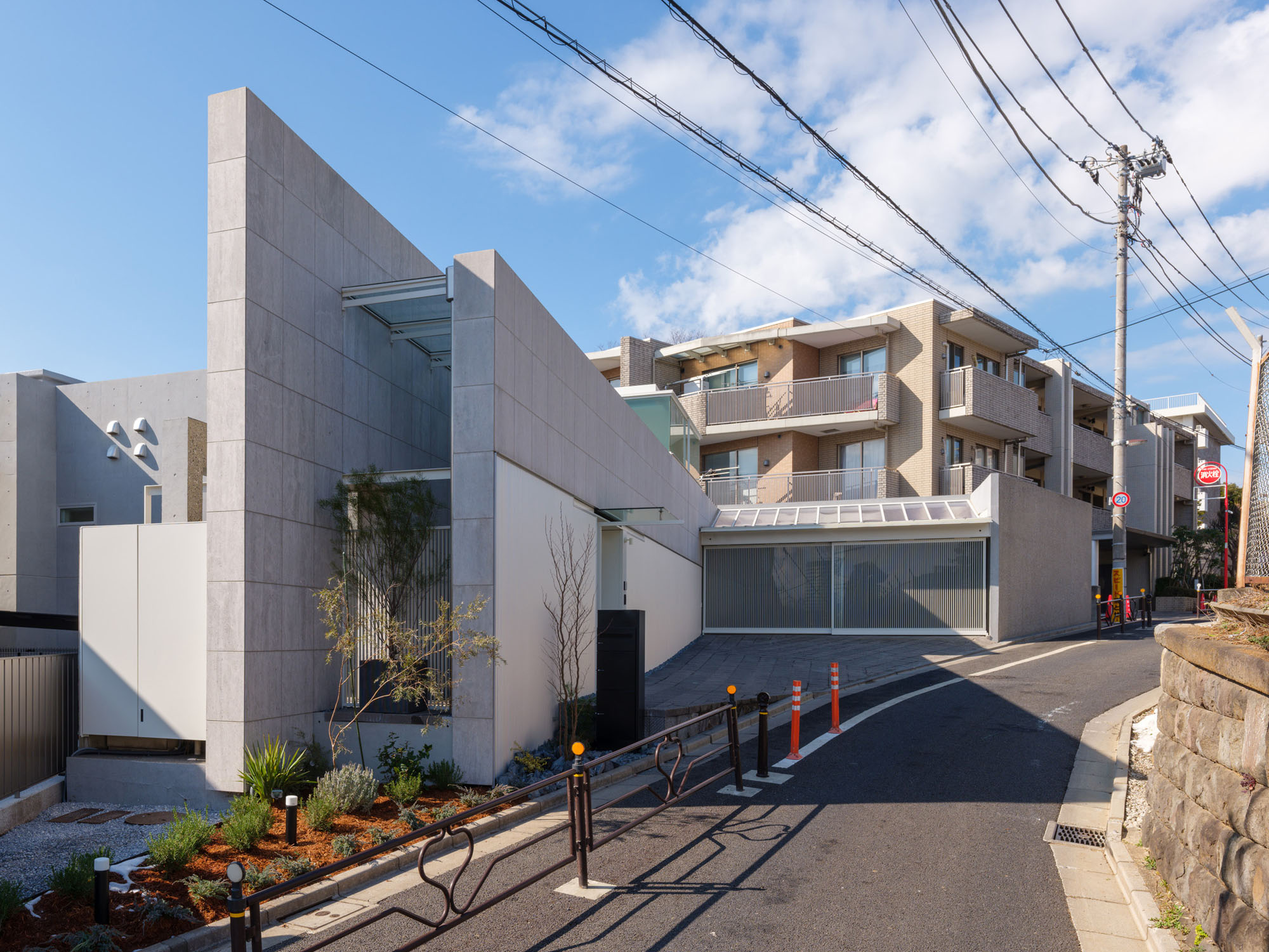 住宅建築写真 — KINUTA HOUSE 外観(世田谷・2024)